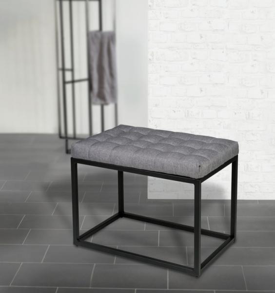 Wenko Amandalo metalskammel m/grå hylde - 60x40 cm - Mat sort Wenko Amandalo metalskammel m/grå hylde - 60x40 cm - Mat sort