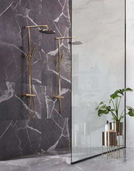 Cassøe Lago komplet brusesystem Ø250 - Børstet messing Cassøe Lago komplet brusesystem Ø250 - Børstet messing