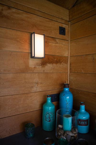 Lutec Connected Qubo udendørslampe til væg m/appstyring og farveskift Lutec Connected Qubo udendørslampe til væg m/appstyring og farveskift