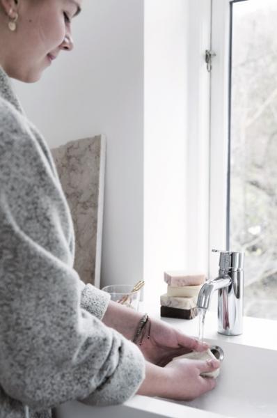 Damixa Silhouet S håndvaskbatteri m/push-open bundventil Damixa Silhouet S håndvaskbatteri m/push-open bundventil