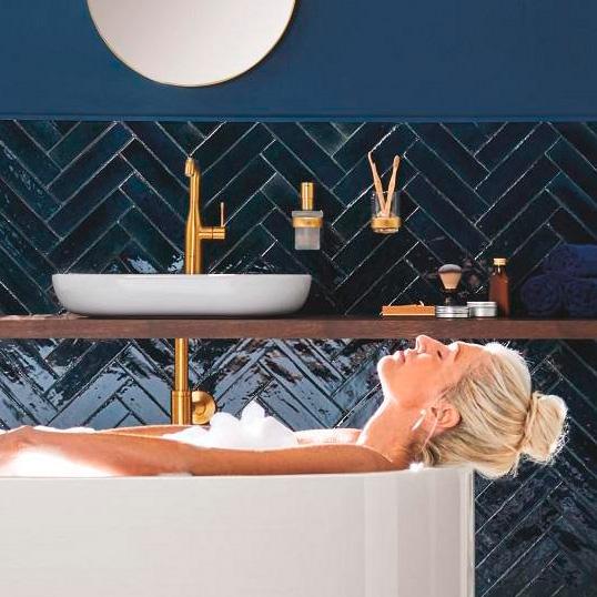 Grohe Essentials komplet sæbedispenser t/væg - Børstet Cool Sunrise Grohe Essentials komplet sæbedispenser t/væg - Børstet Cool Sunrise