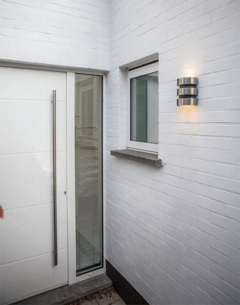 Lutec Architectural Maya udendørslampe til væg m/PIR-sensor - Rustfrit stål Lutec Architectural Maya udendørslampe til væg m/PIR-sensor - Rustfrit stål