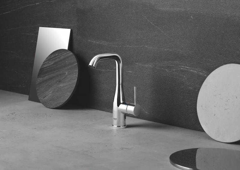 Grohe Essence New L håndvaskarmatur m/bundventil og svingtud - Børstet cool sunrise Grohe Essence New L håndvaskarmatur m/bundventil og svingtud - Børstet cool sunrise