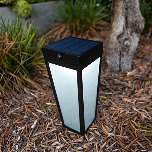 Lutec Dias Solar udendørslampe m/frostet glas, sensor og jordspyd - Sort